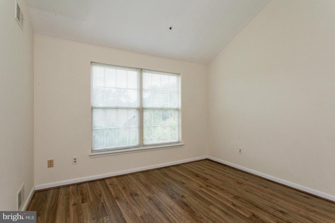 DEVON HILLS CONDO - Residential Lease