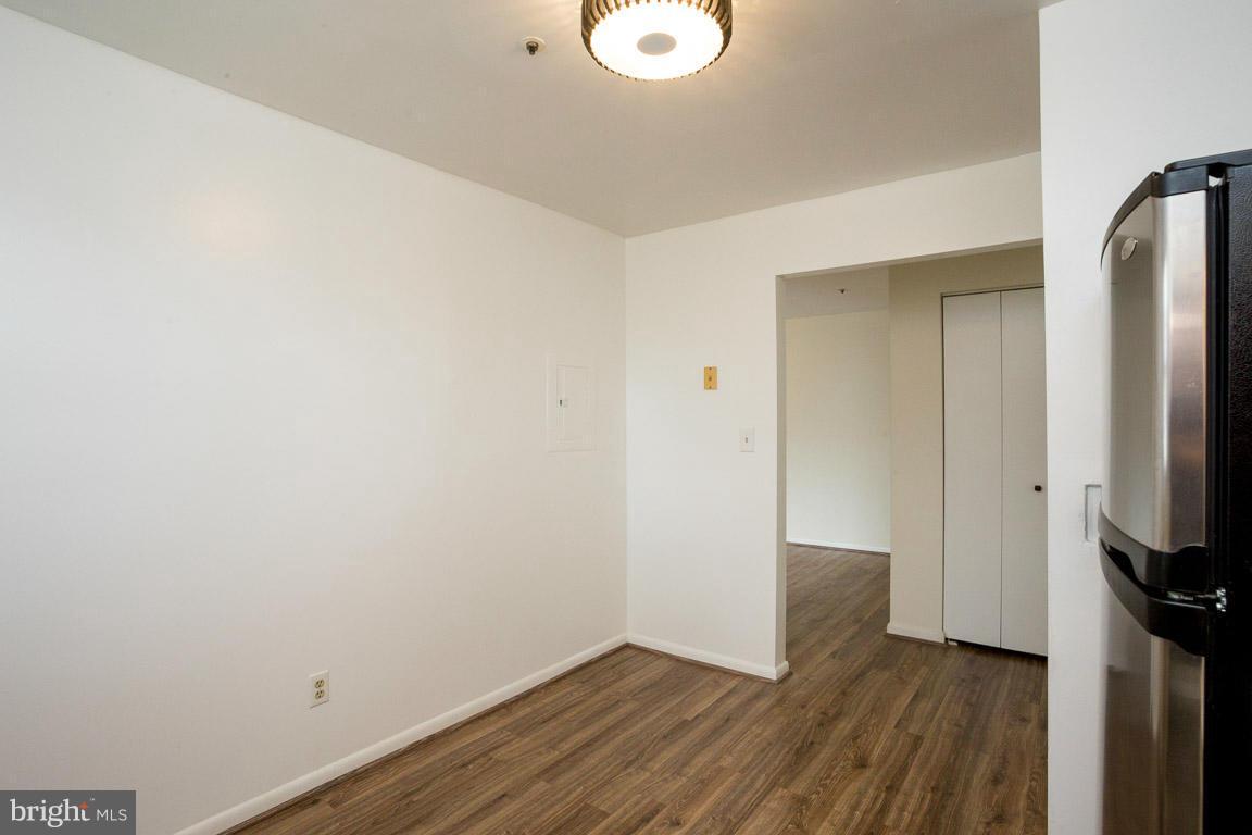 DEVON HILLS CONDO - Residential Lease