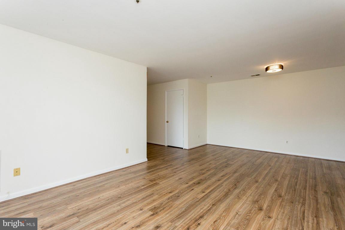 DEVON HILLS CONDO - Residential Lease