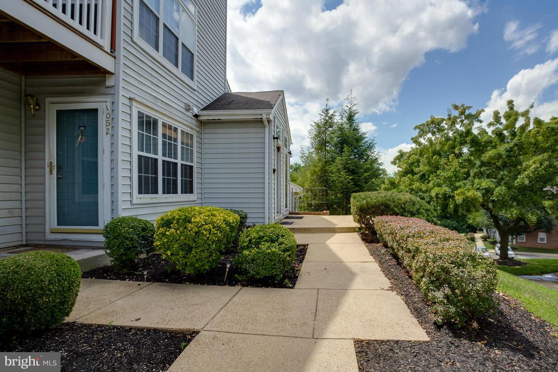 DEVON HILLS CONDO - Residential Lease