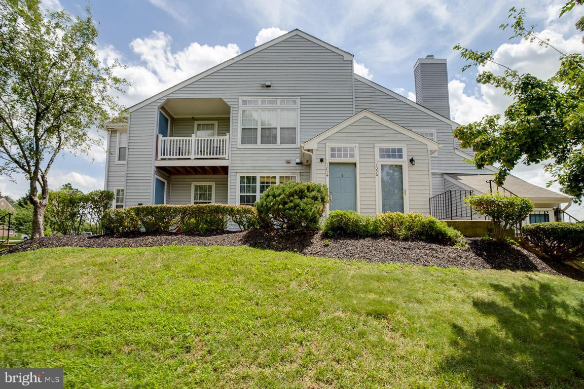 DEVON HILLS CONDO - Residential Lease