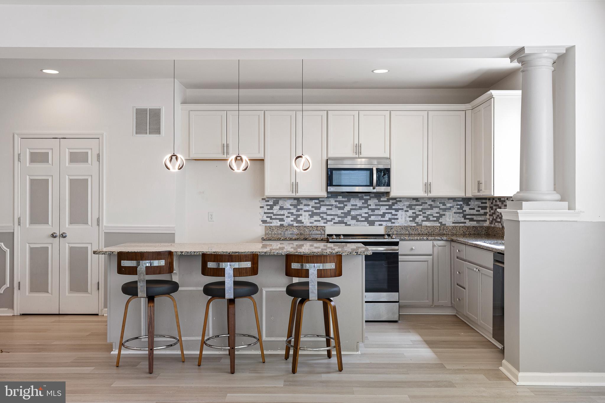 MERIDIAN CROSSING - Residential