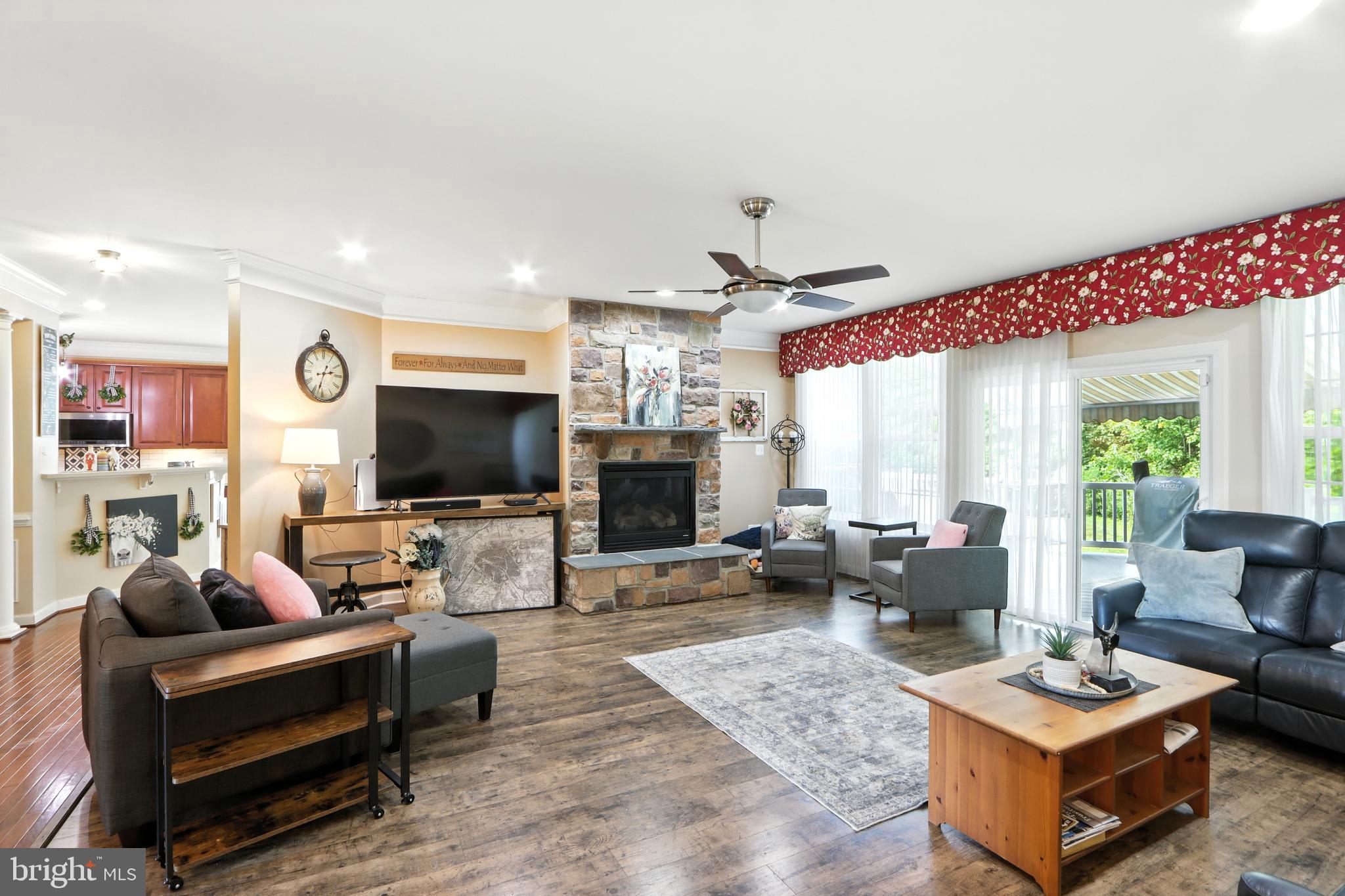 SLOOP COVE LANDING - Residential