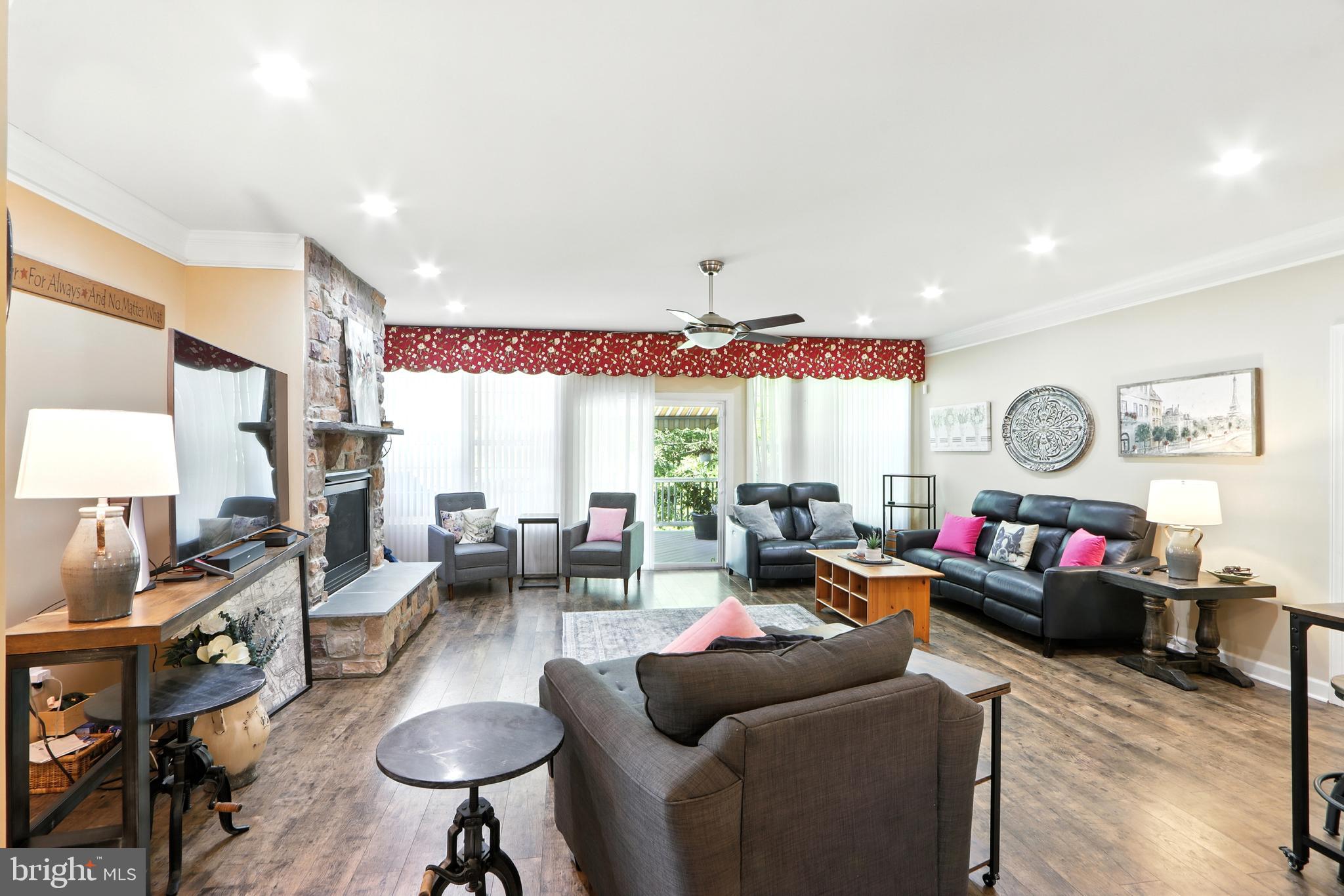 SLOOP COVE LANDING - Residential