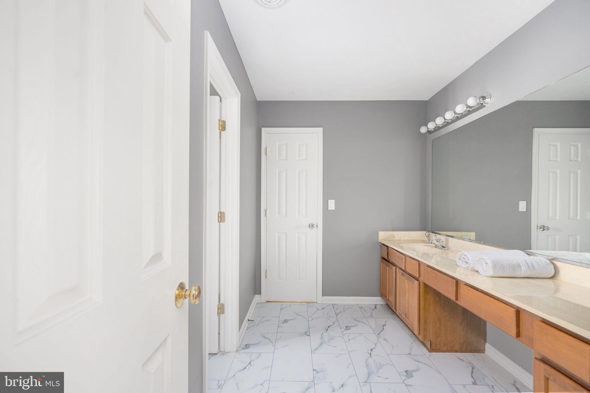 AQUIA OVERLOOK - Residential