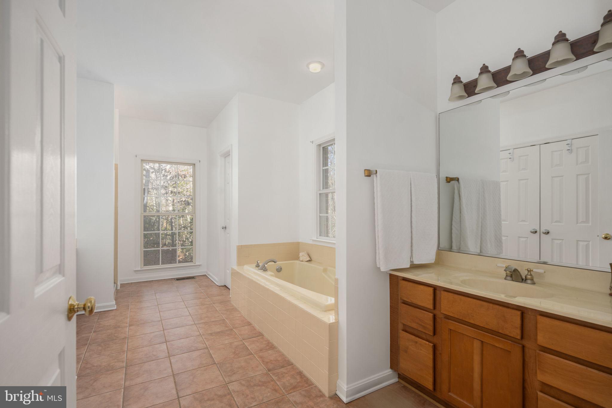 AQUIA OVERLOOK - Residential