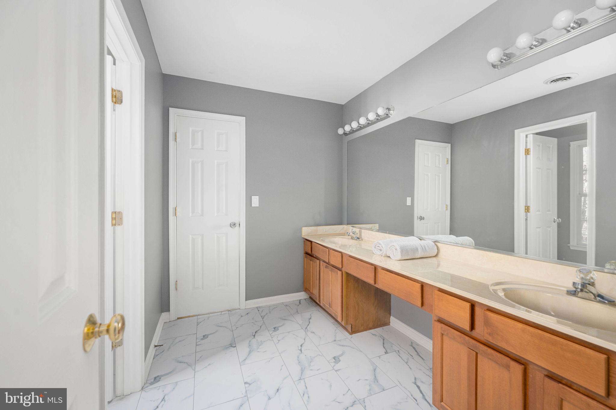 AQUIA OVERLOOK - Residential