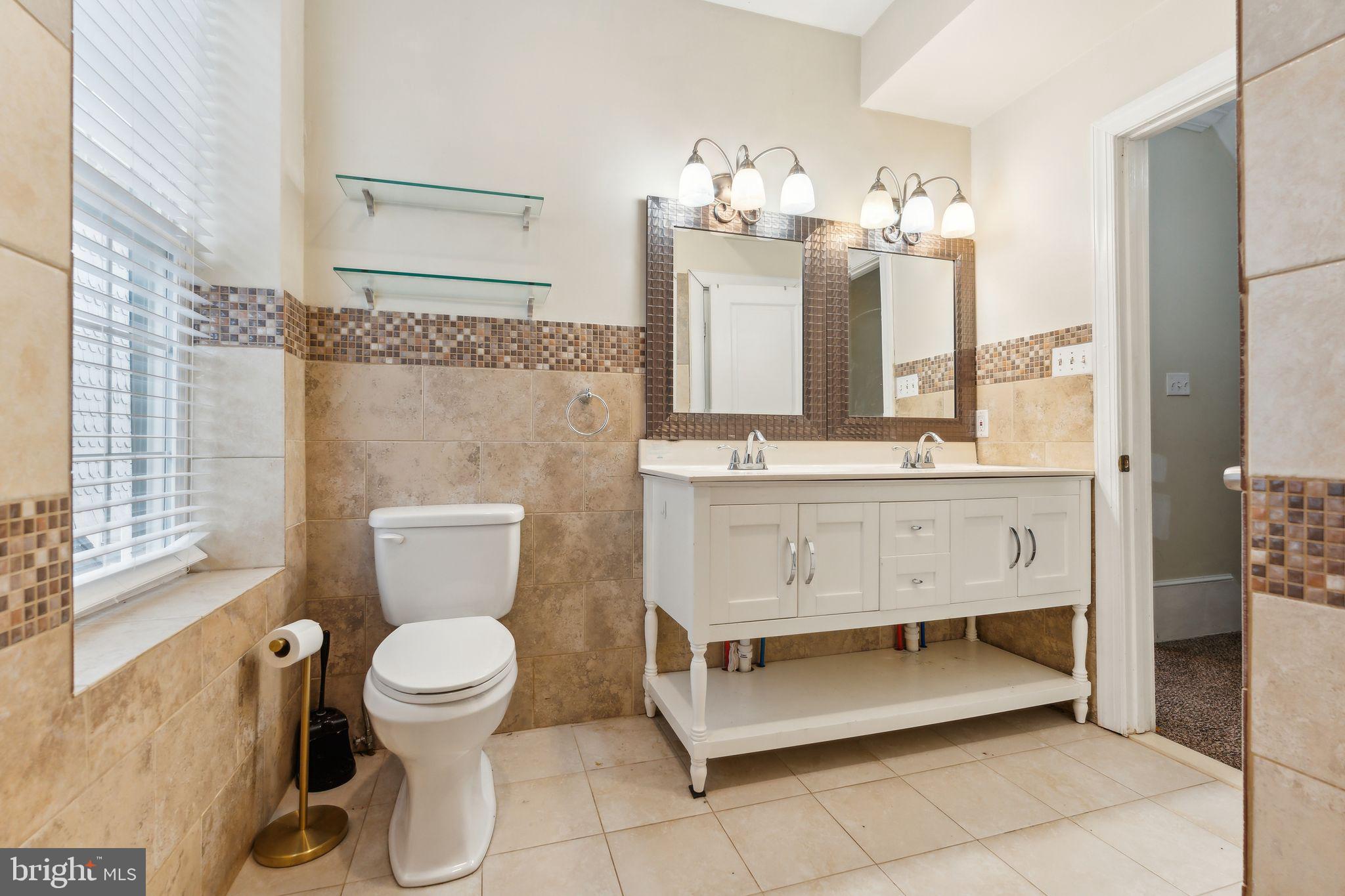 NORRISTOWN - Residential