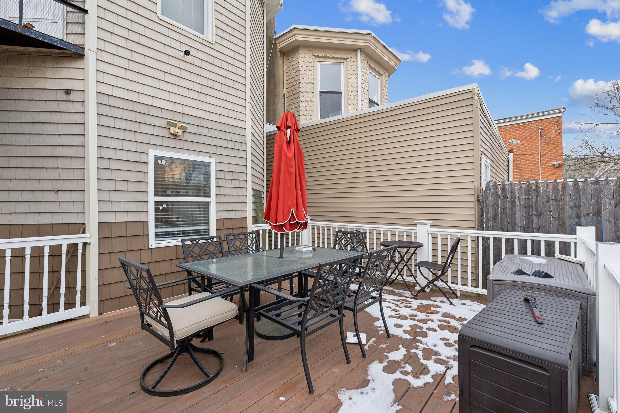 NORRISTOWN - Residential