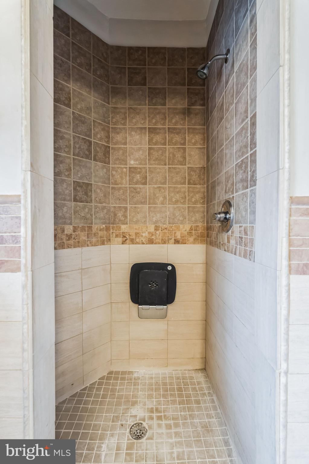 NORRISTOWN - Residential