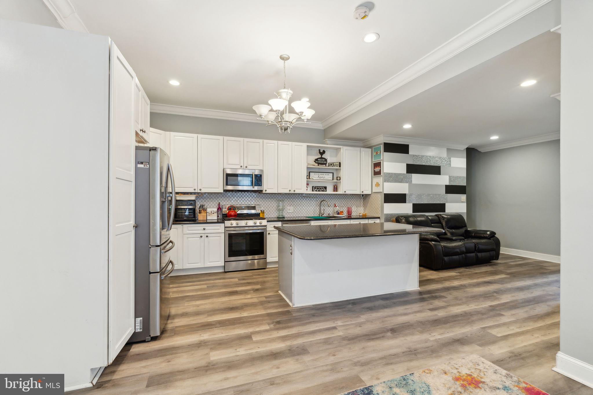 NORRISTOWN - Residential