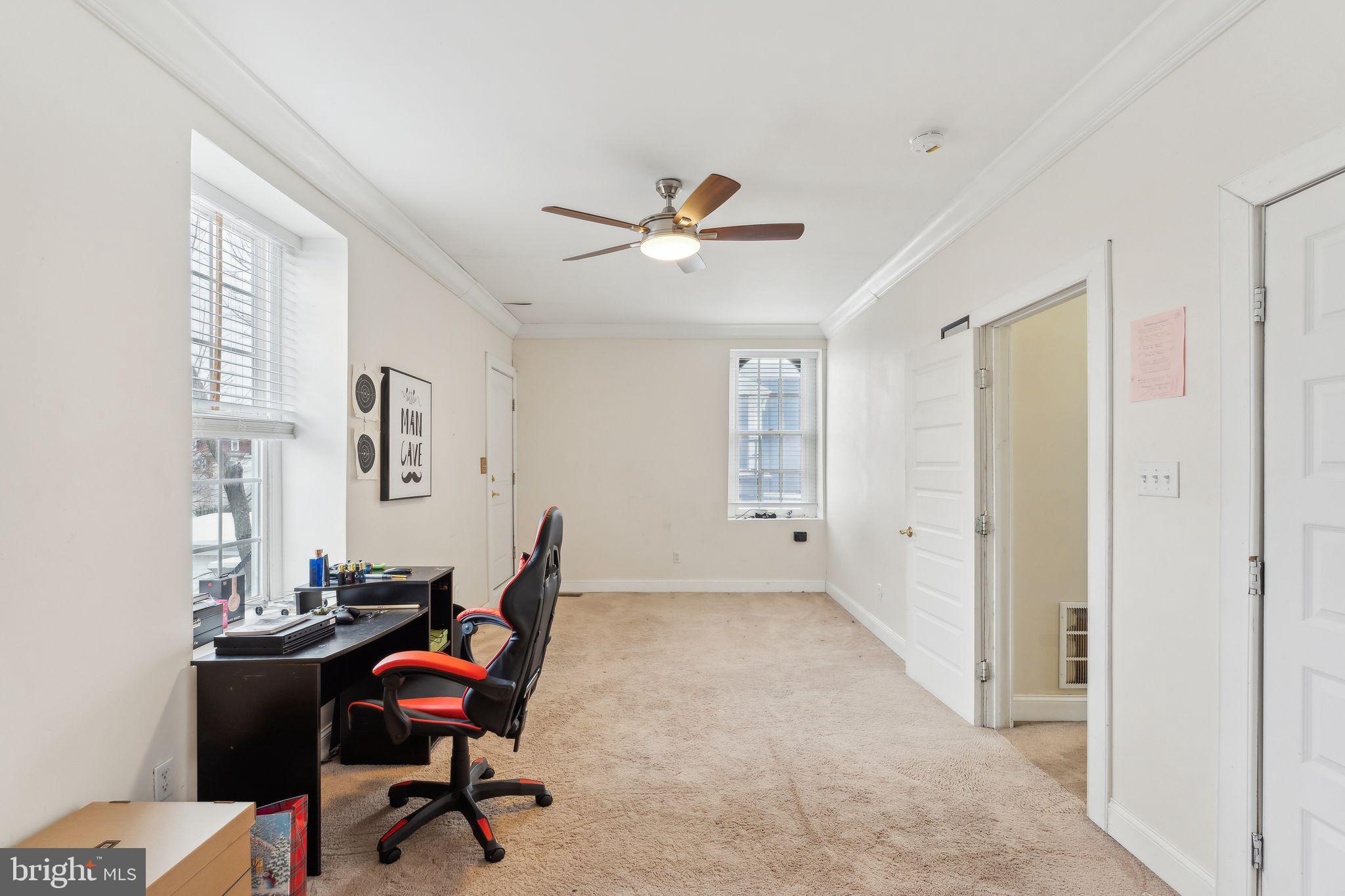 NORRISTOWN - Residential