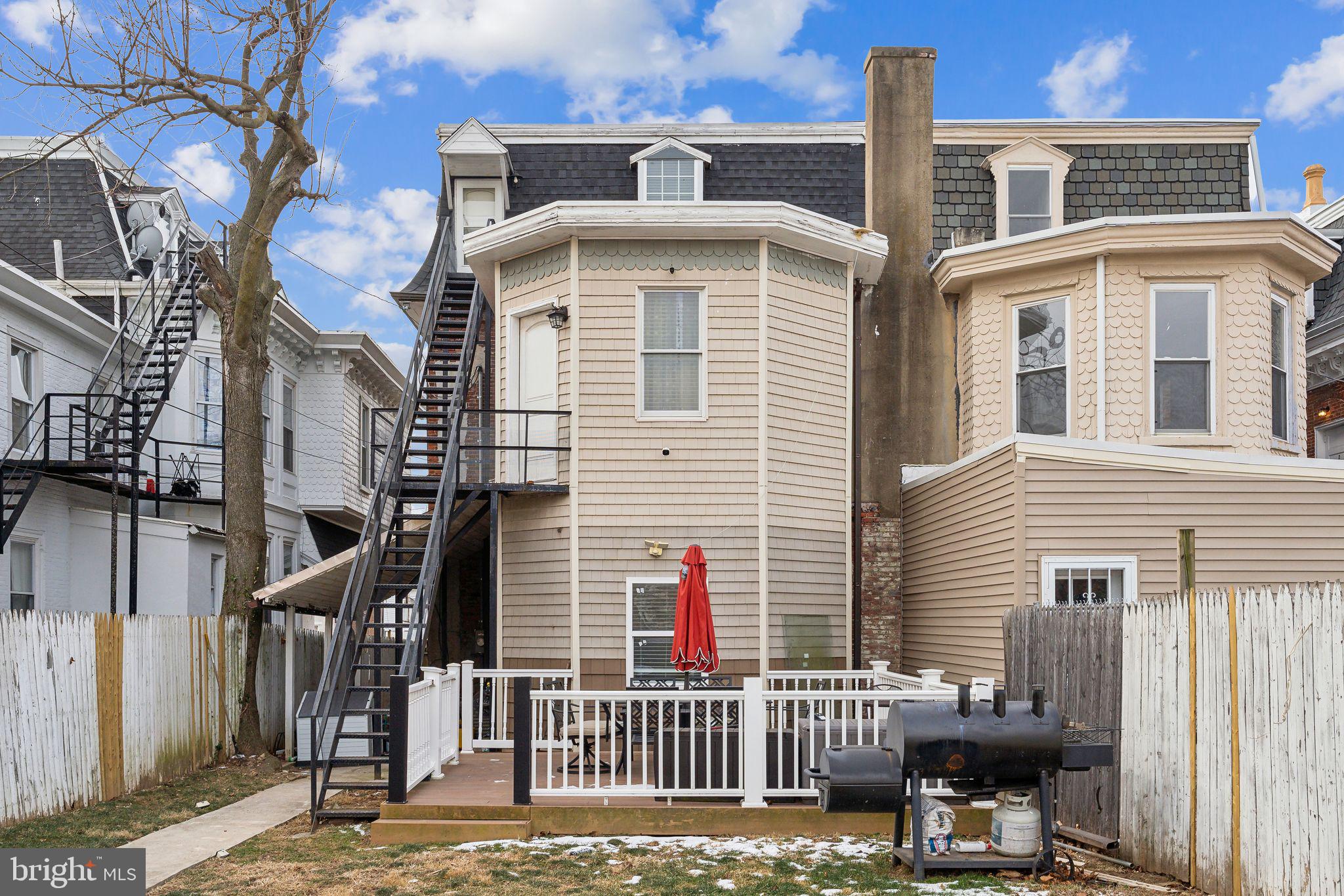 NORRISTOWN - Residential