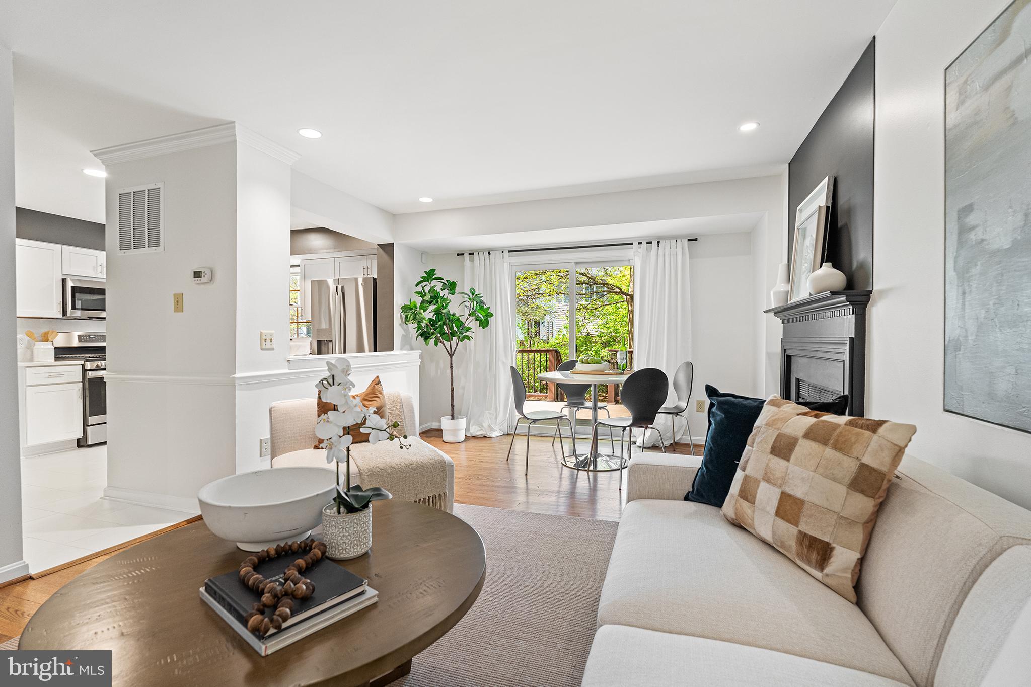 VIRGINIA SQUARE - Residential