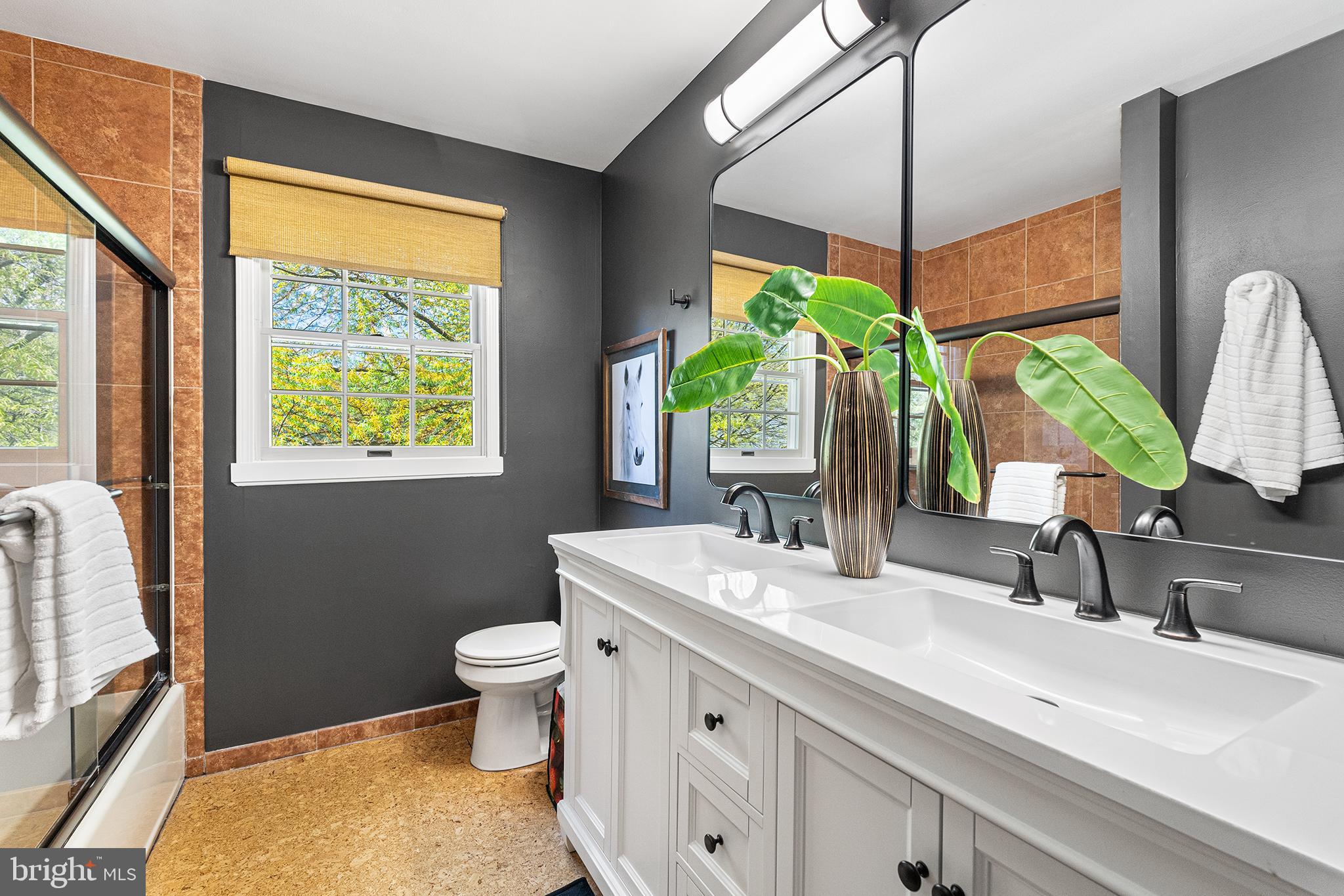 VIRGINIA SQUARE - Residential