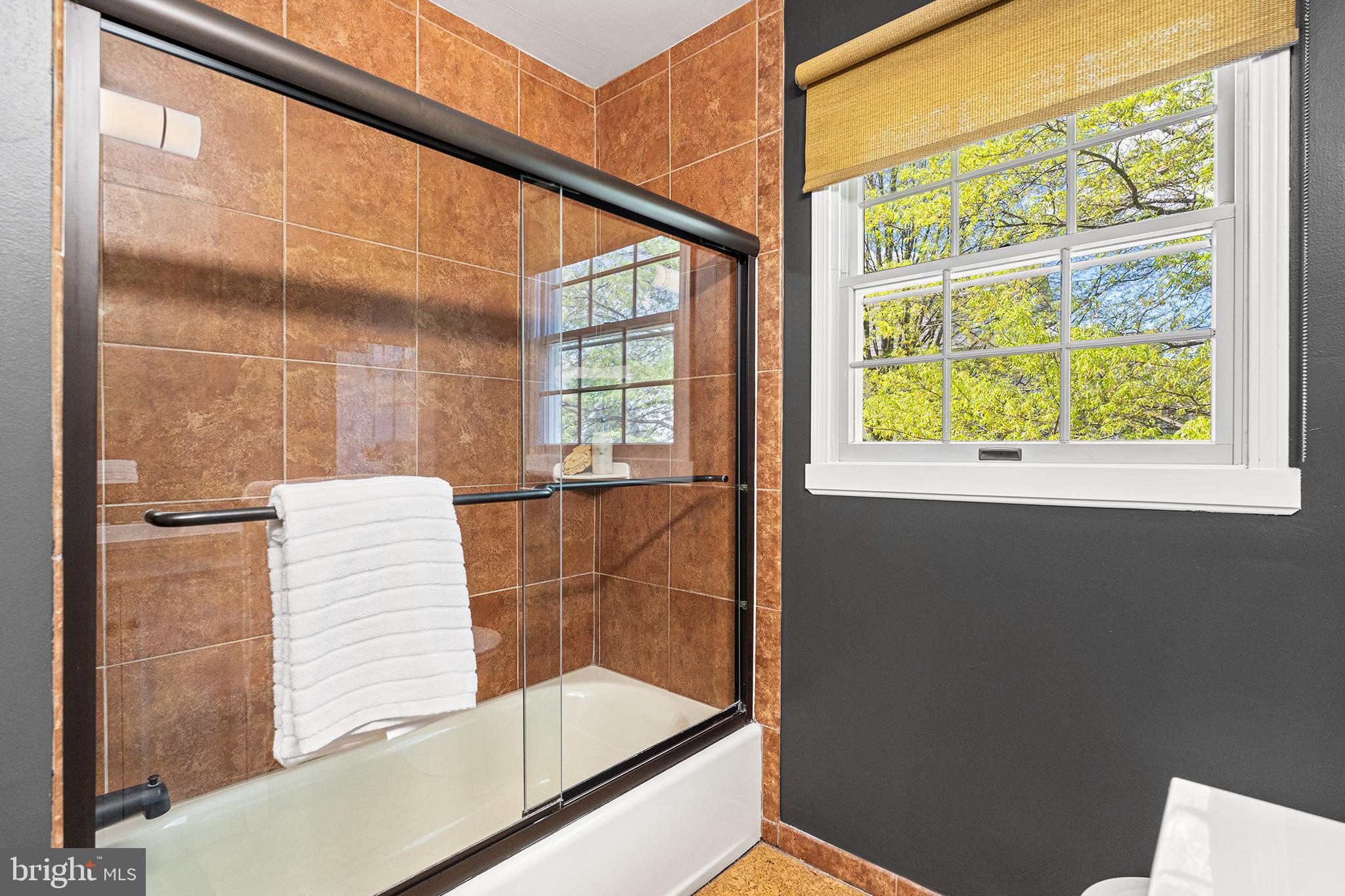 VIRGINIA SQUARE - Residential