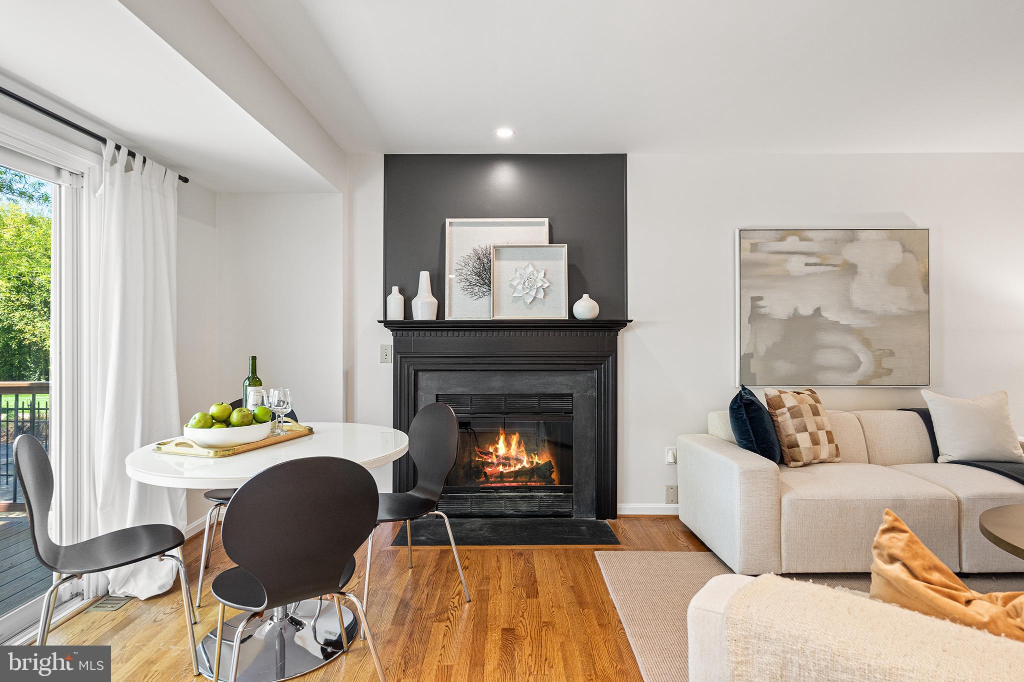 VIRGINIA SQUARE - Residential