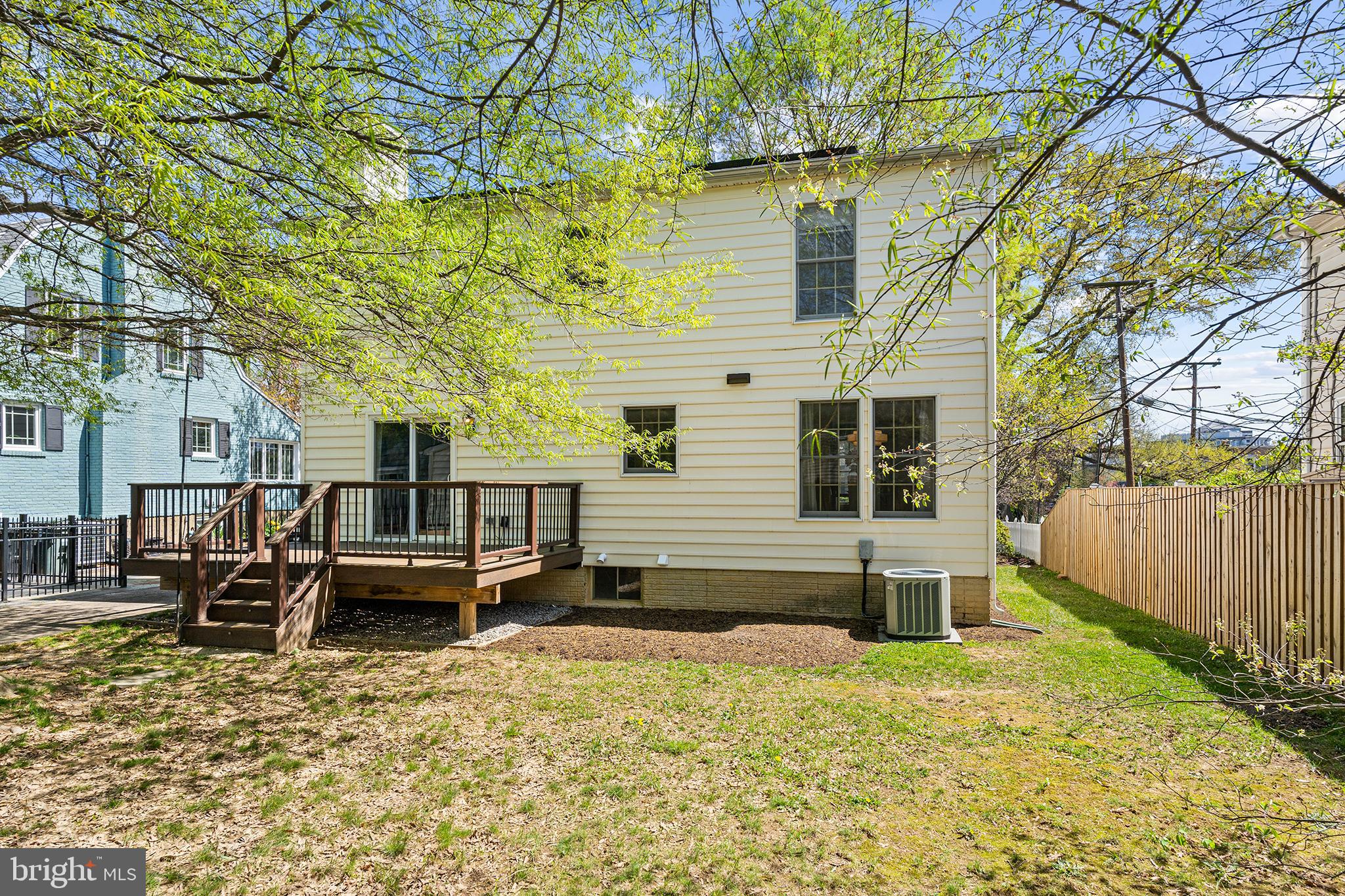 VIRGINIA SQUARE - Residential