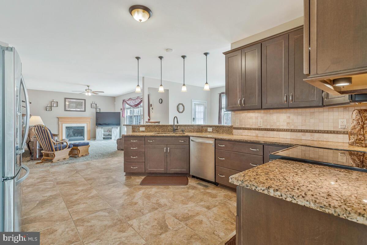 ASPEN WOODS - Residential