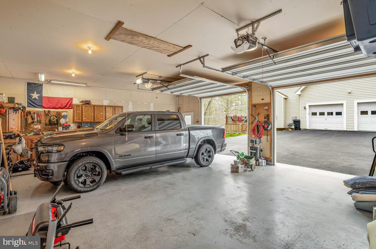 ASPEN WOODS - Residential