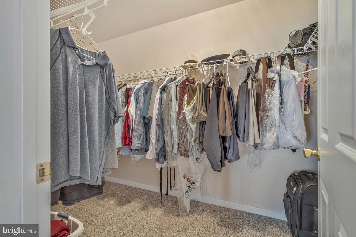 ASPEN WOODS - Residential