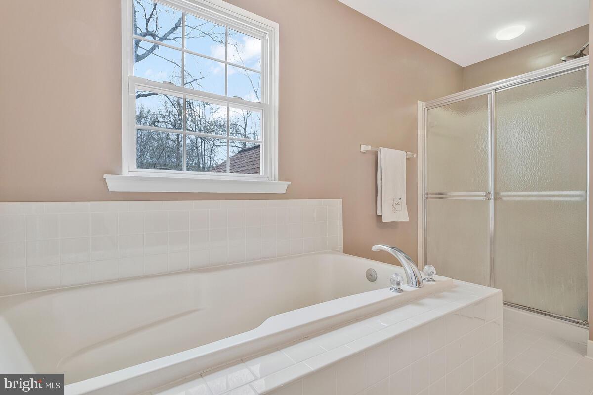 ASPEN WOODS - Residential