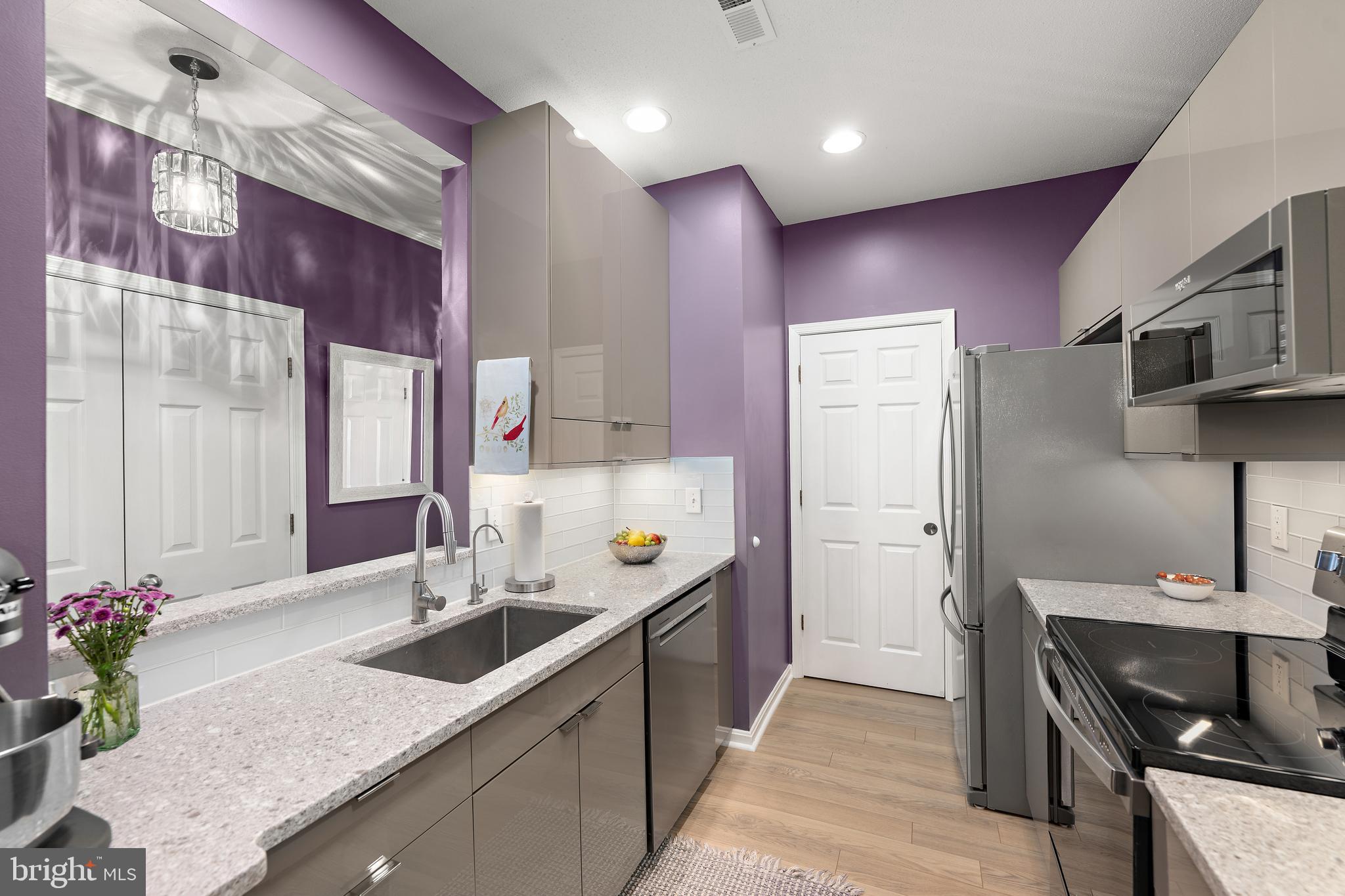 VILLAGES OF FIVE POINTS-EAST - Residential