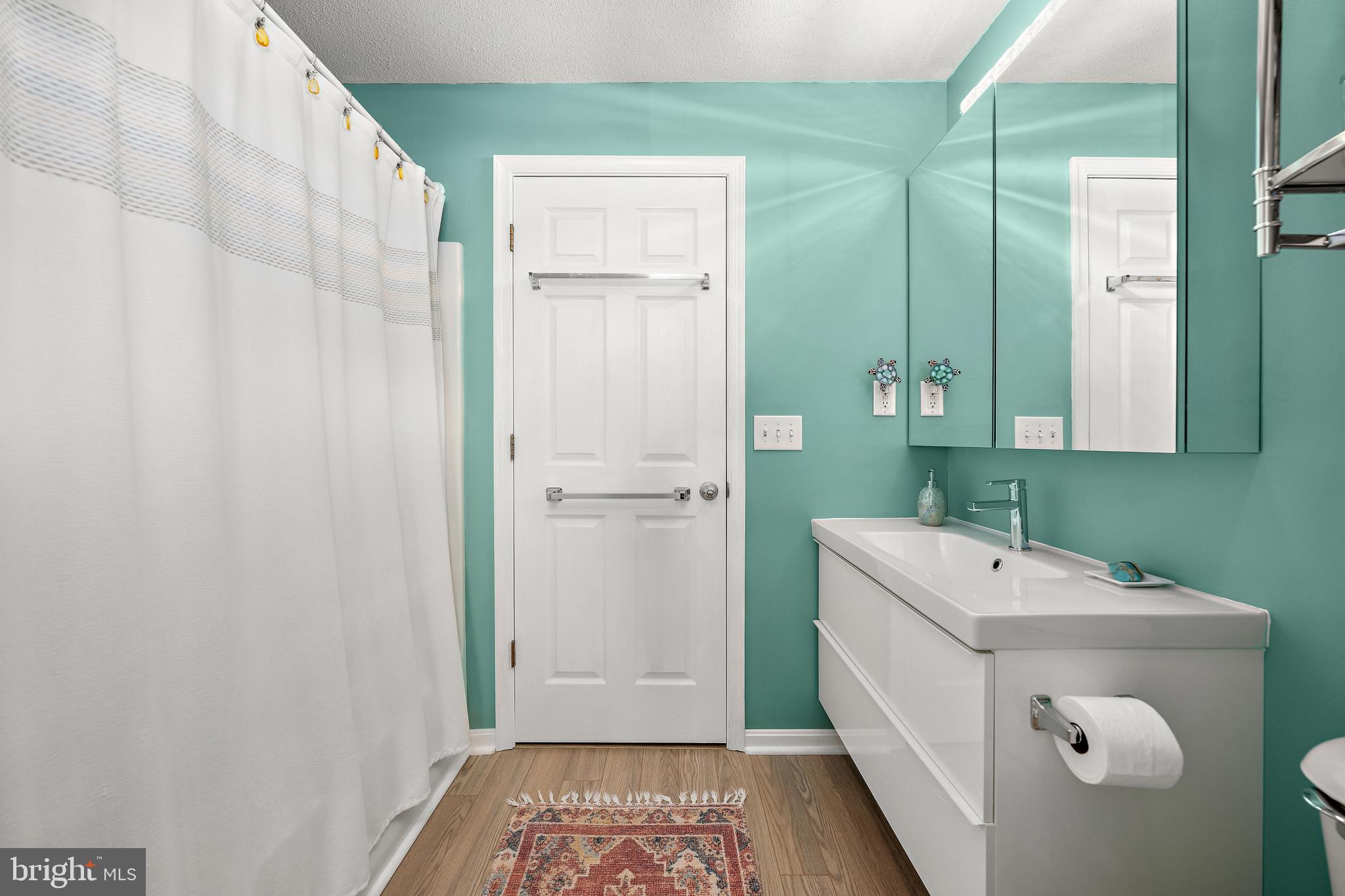 VILLAGES OF FIVE POINTS-EAST - Residential