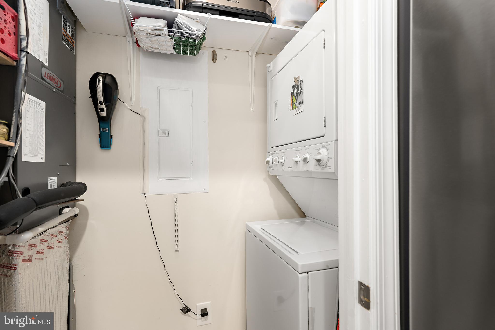 VILLAGES OF FIVE POINTS-EAST - Residential