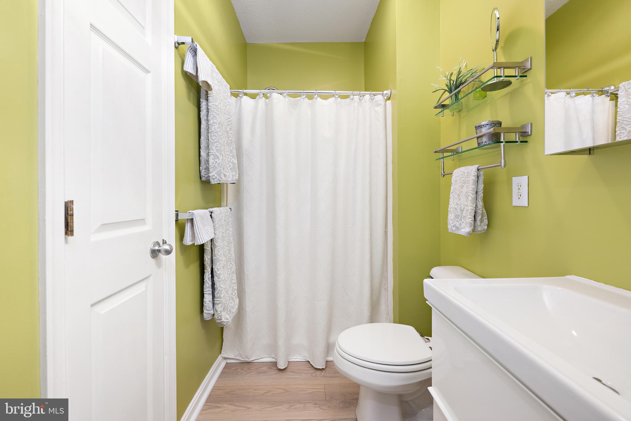 VILLAGES OF FIVE POINTS-EAST - Residential