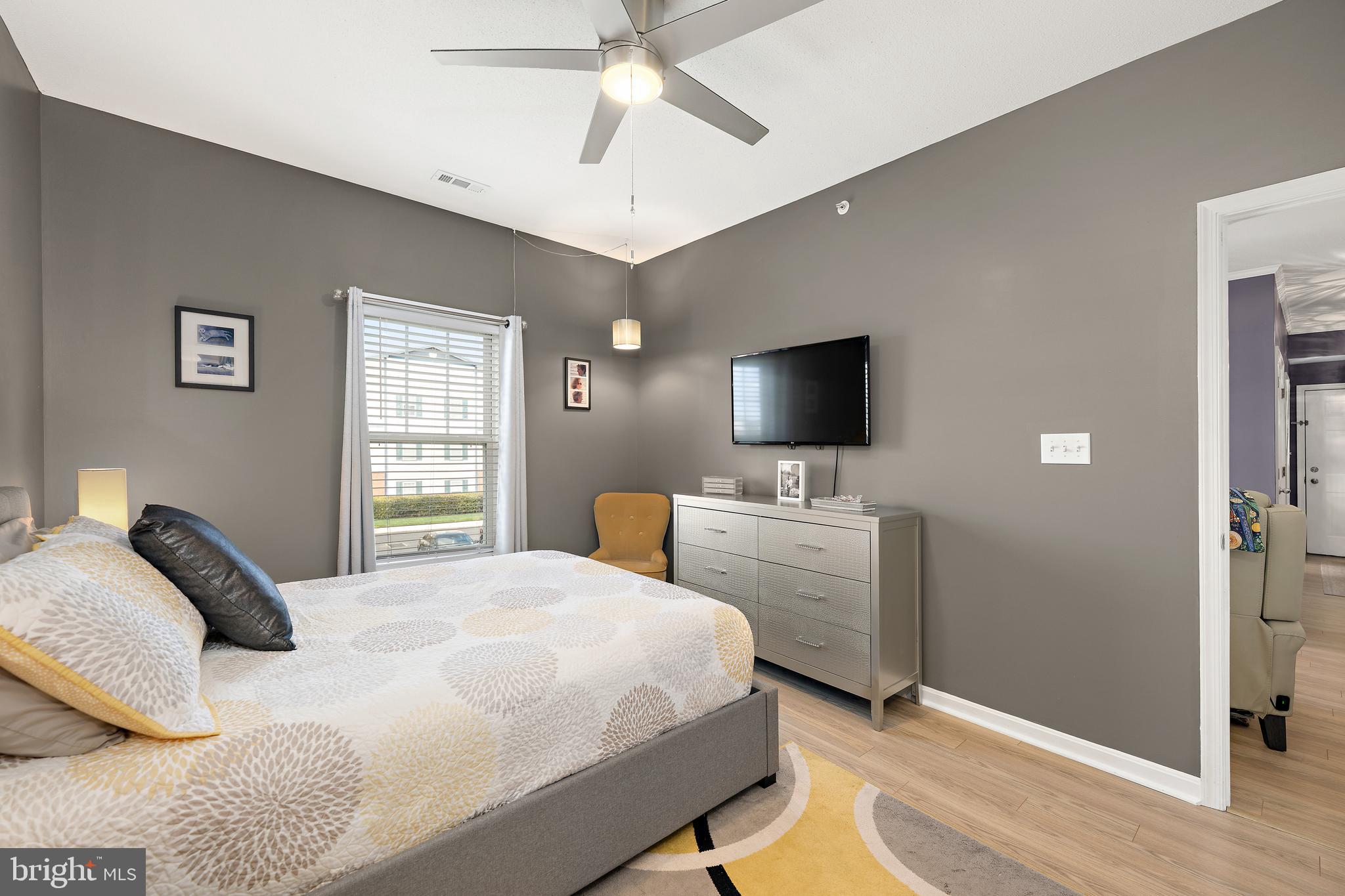 VILLAGES OF FIVE POINTS-EAST - Residential