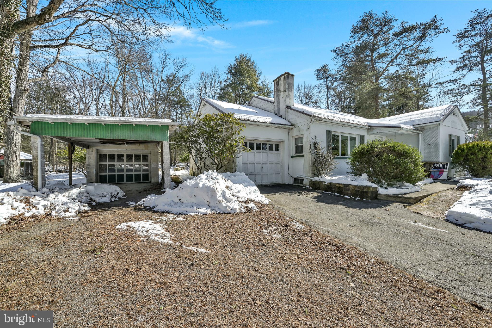 DEER LAKE - Residential