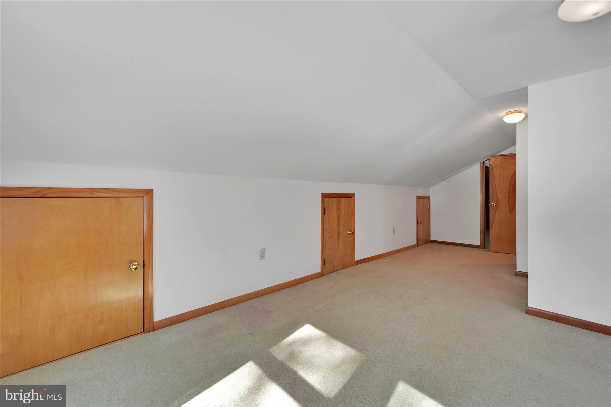 DEER LAKE - Residential