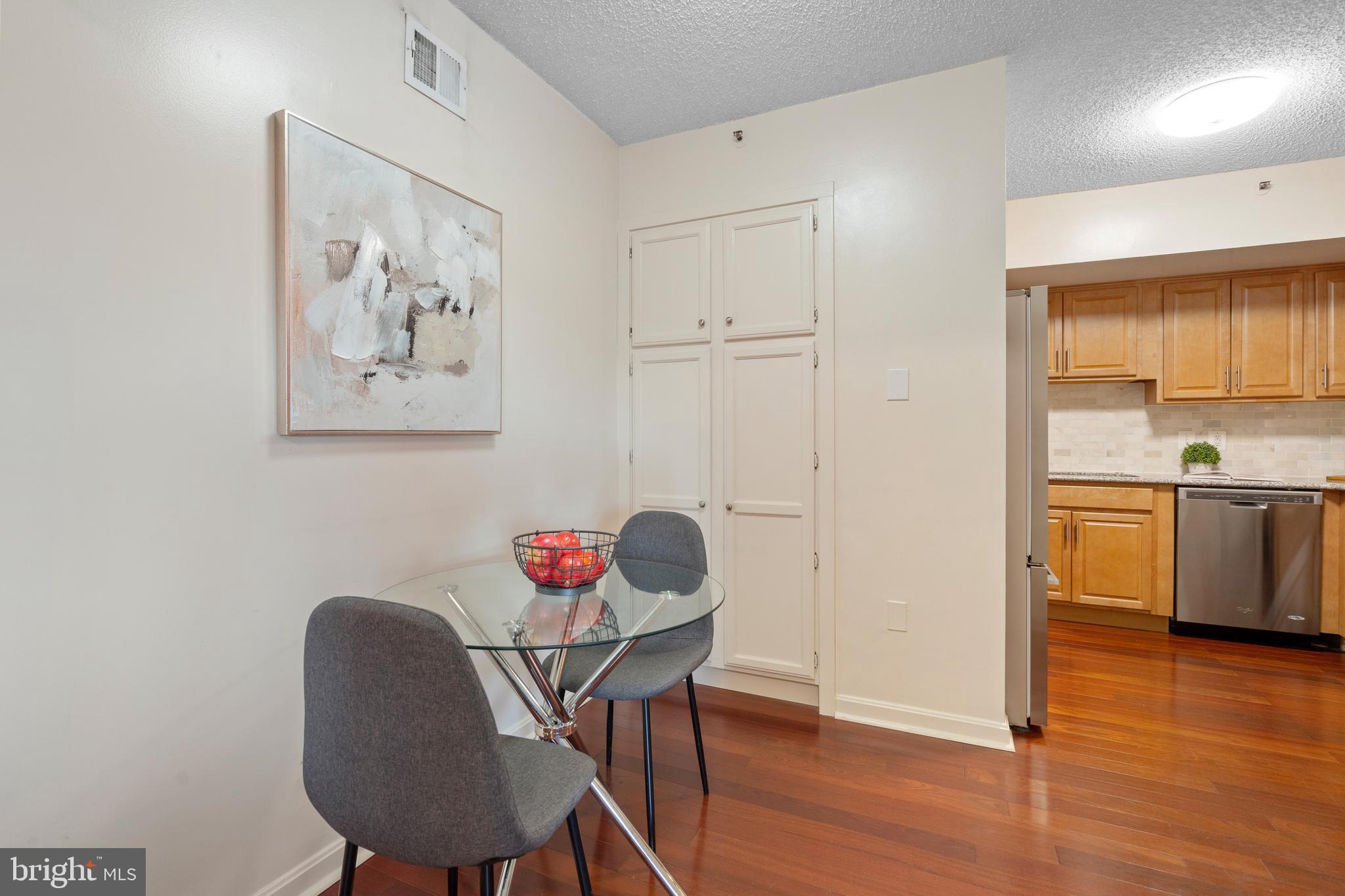 CRYSTAL GATEWAY - Residential