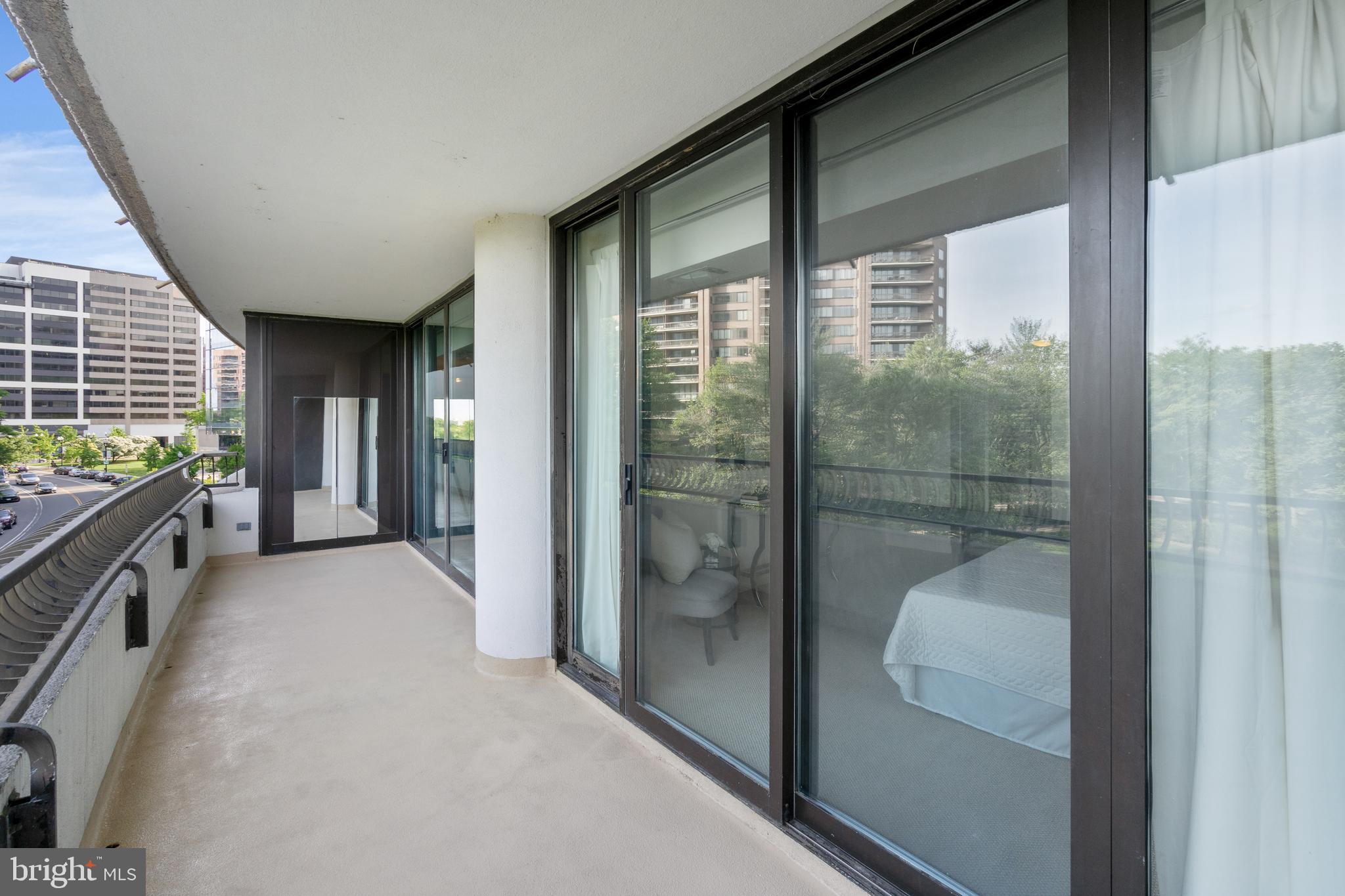 CRYSTAL GATEWAY - Residential