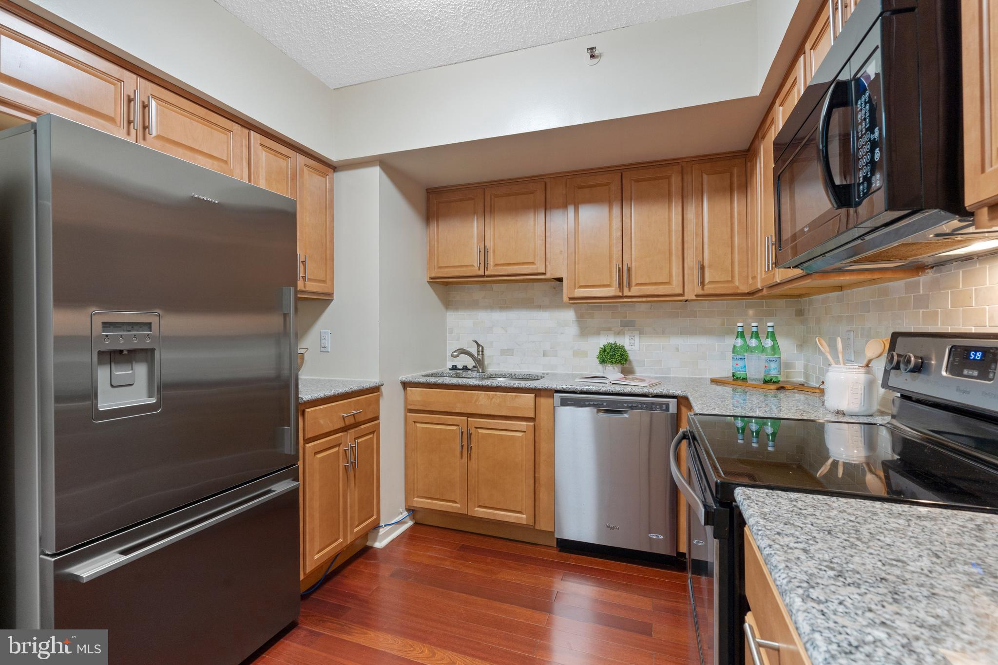 CRYSTAL GATEWAY - Residential