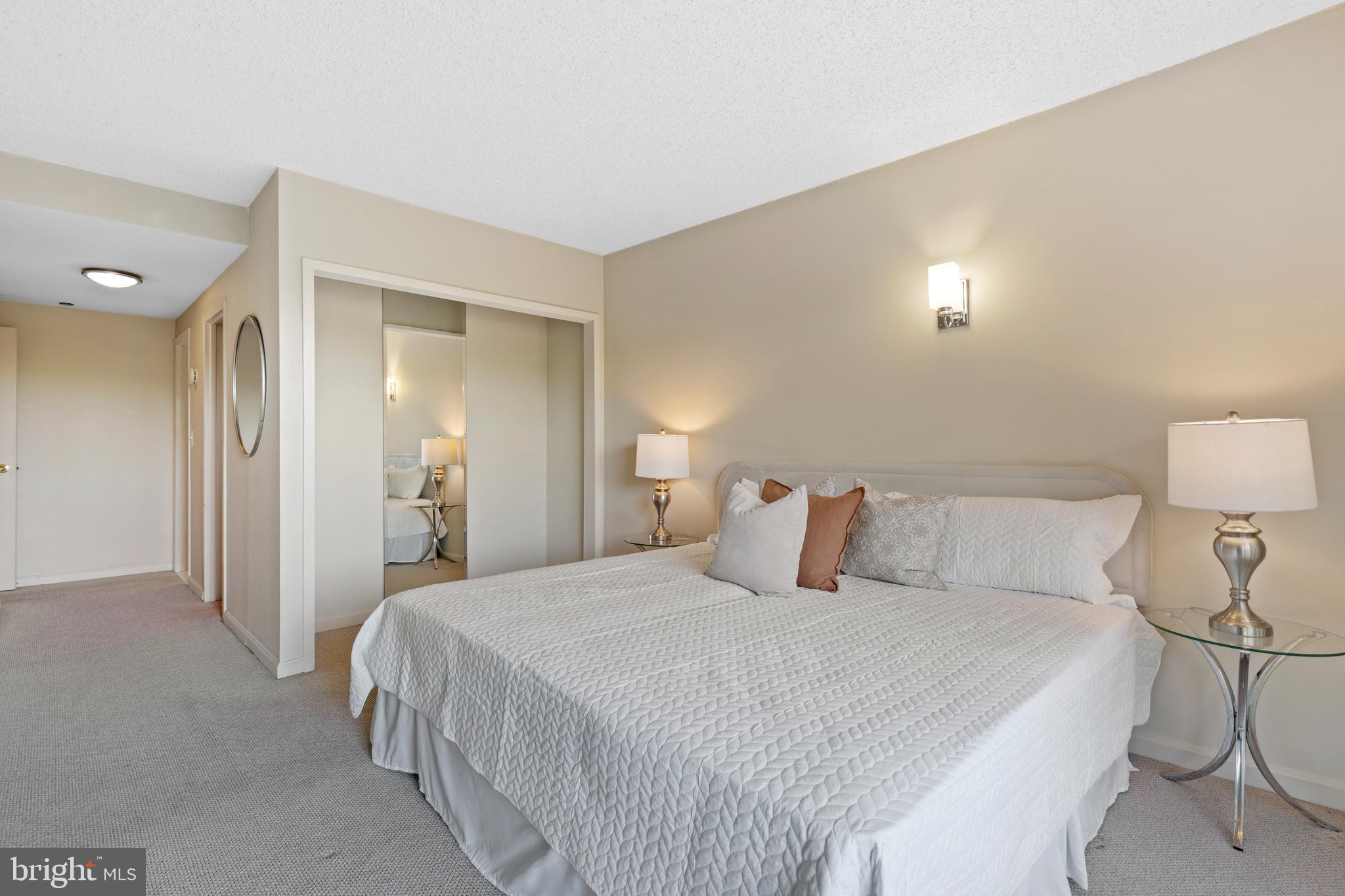 CRYSTAL GATEWAY - Residential