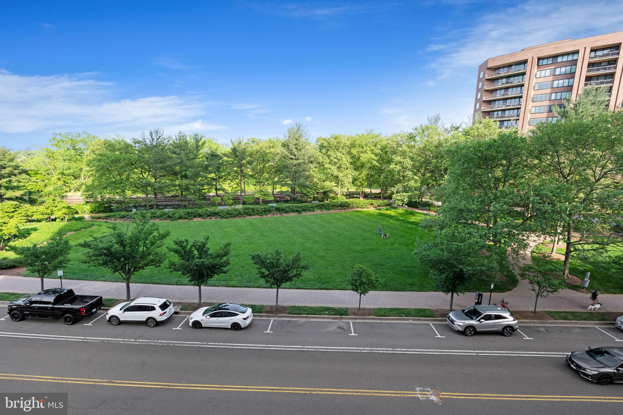 CRYSTAL GATEWAY - Residential