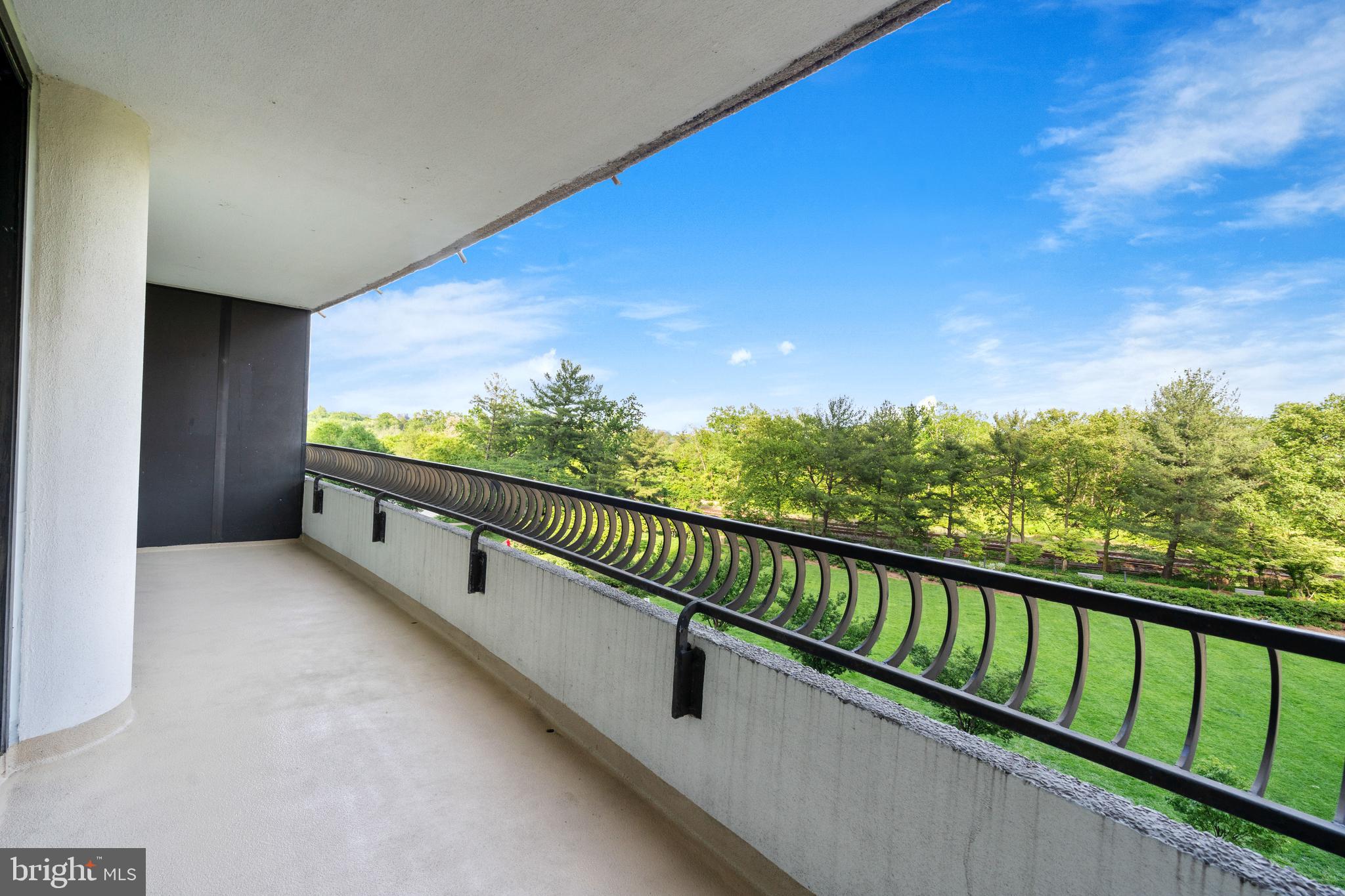 CRYSTAL GATEWAY - Residential