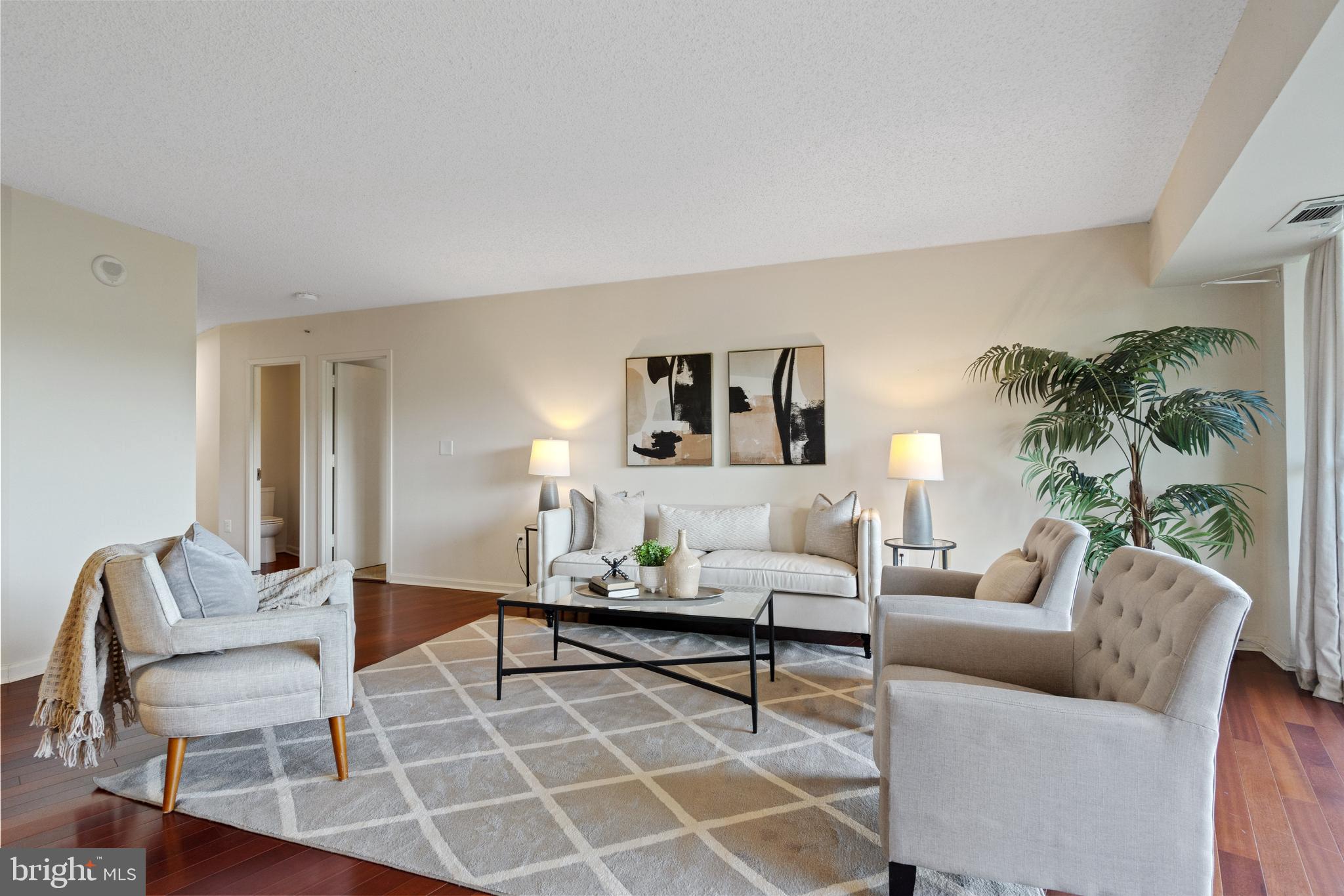 CRYSTAL GATEWAY - Residential