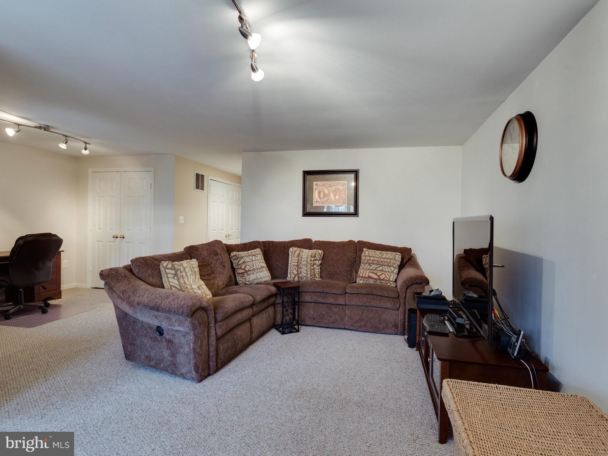 KINGSTOWNE - Residential