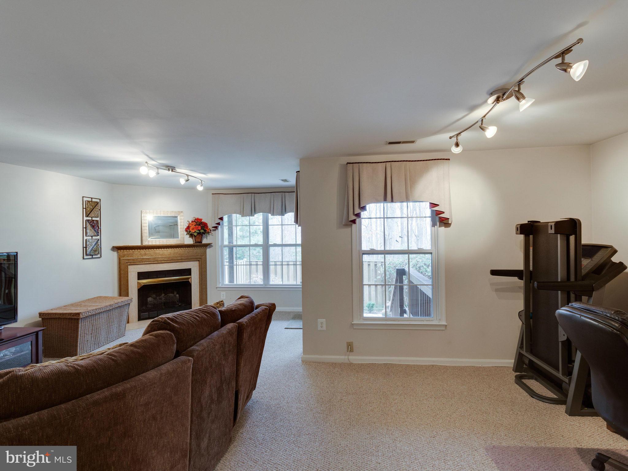 KINGSTOWNE - Residential