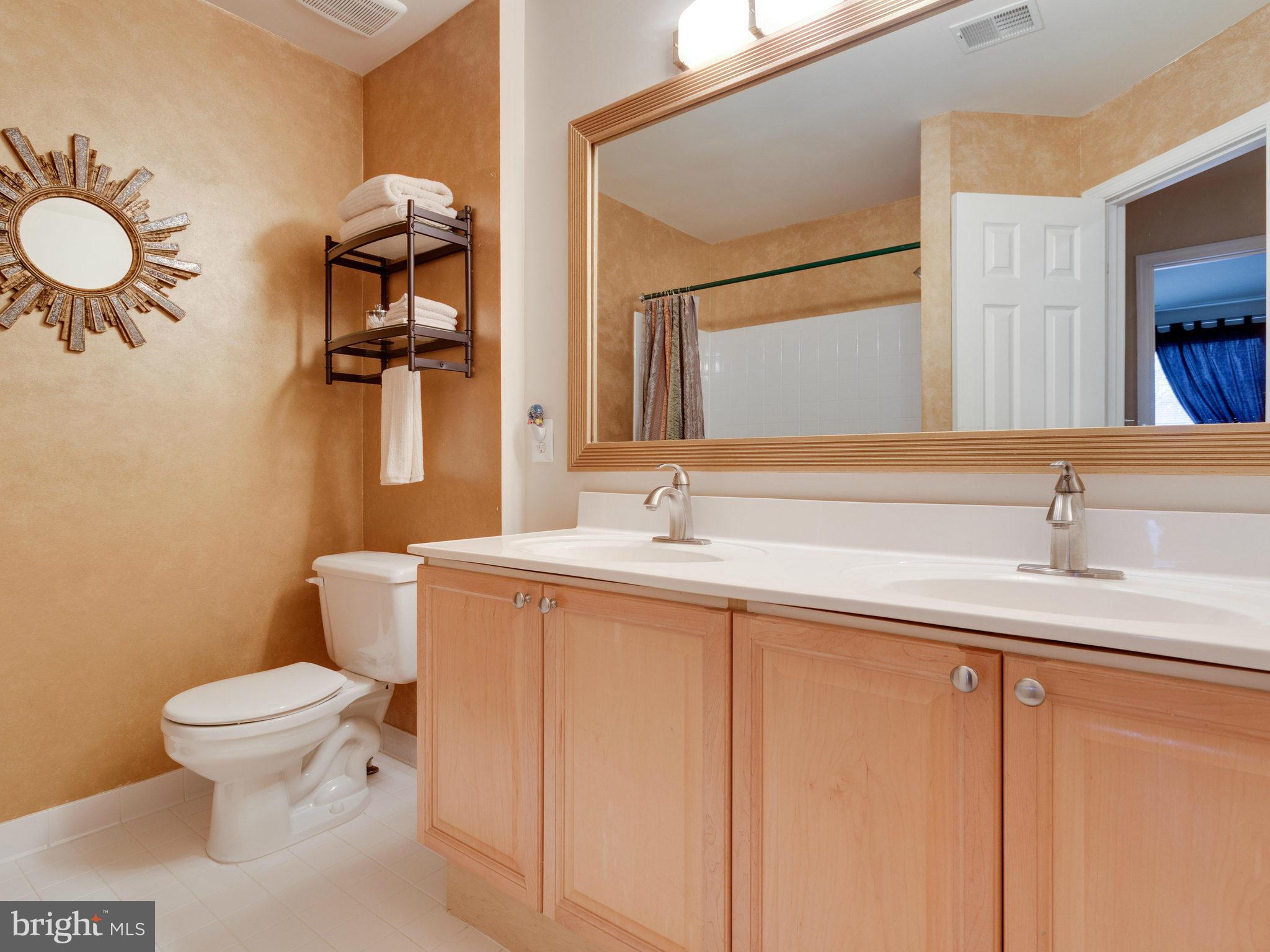 KINGSTOWNE - Residential