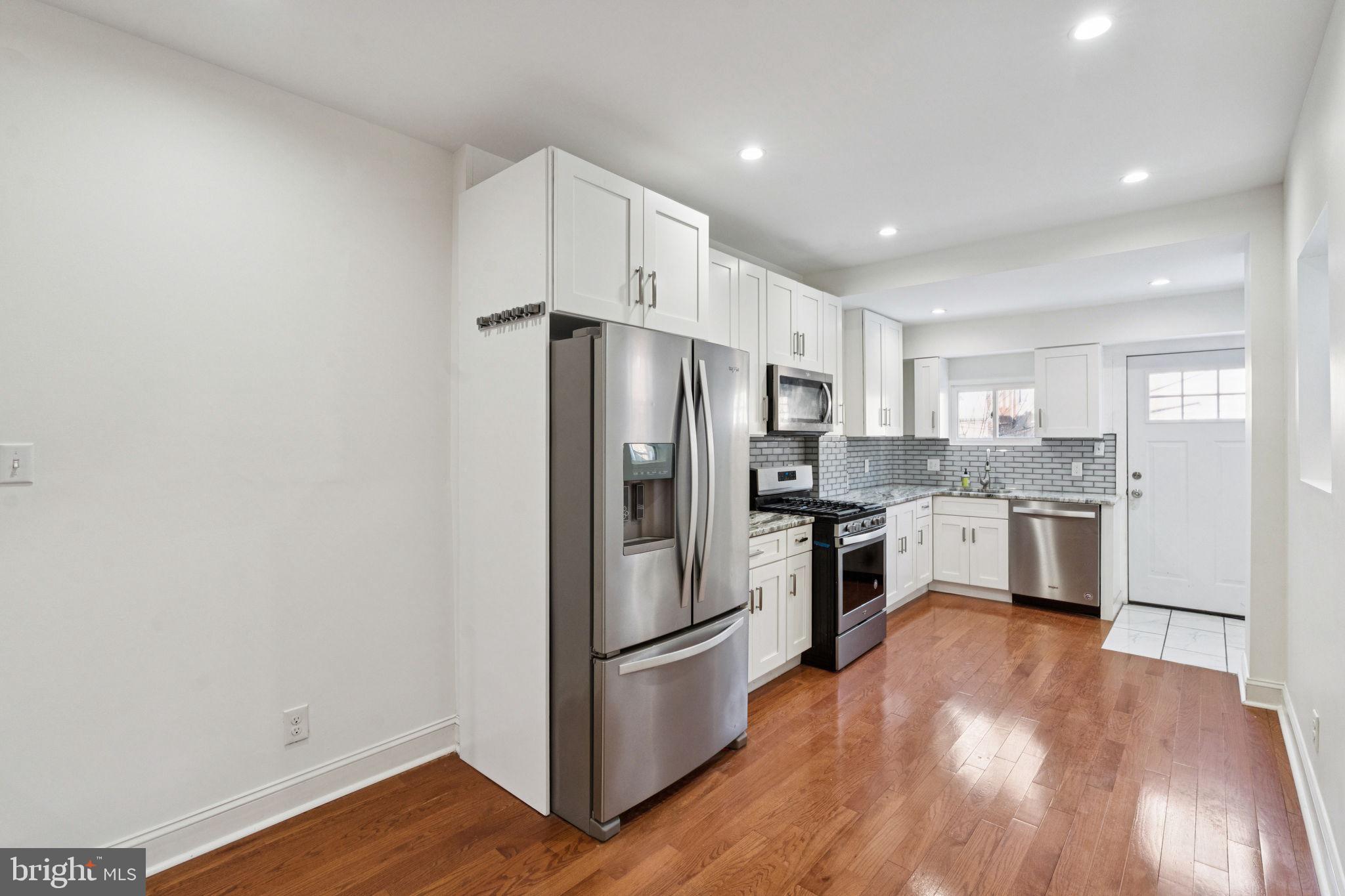 POINT BREEZE - Residential