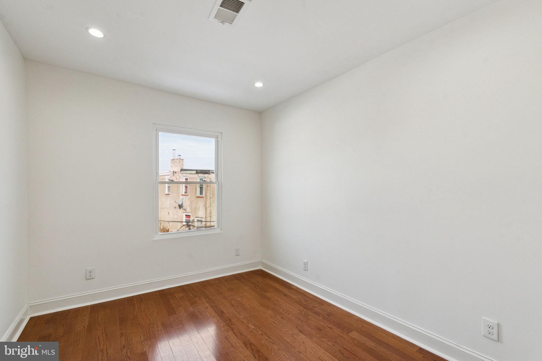 POINT BREEZE - Residential