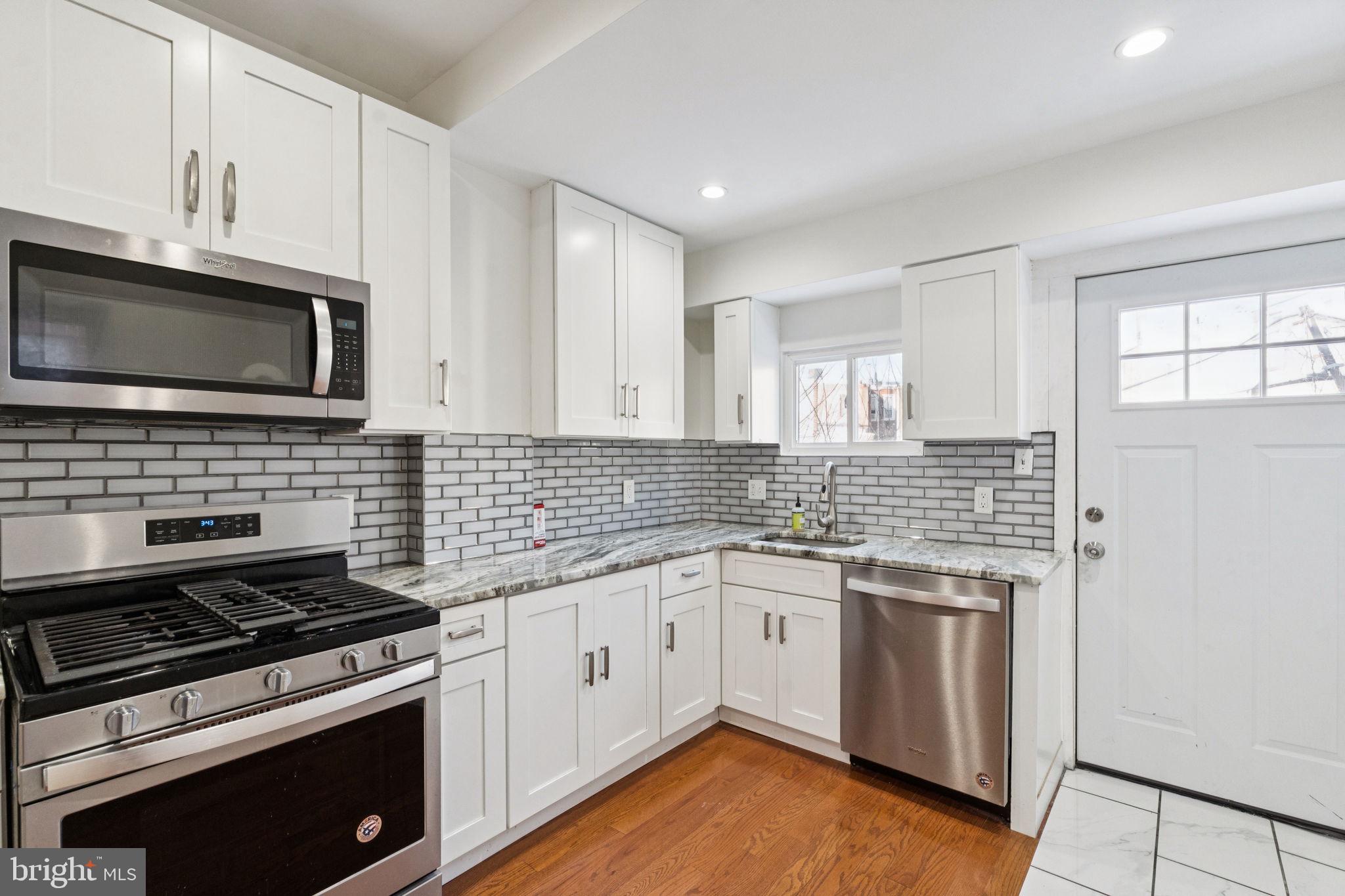 POINT BREEZE - Residential