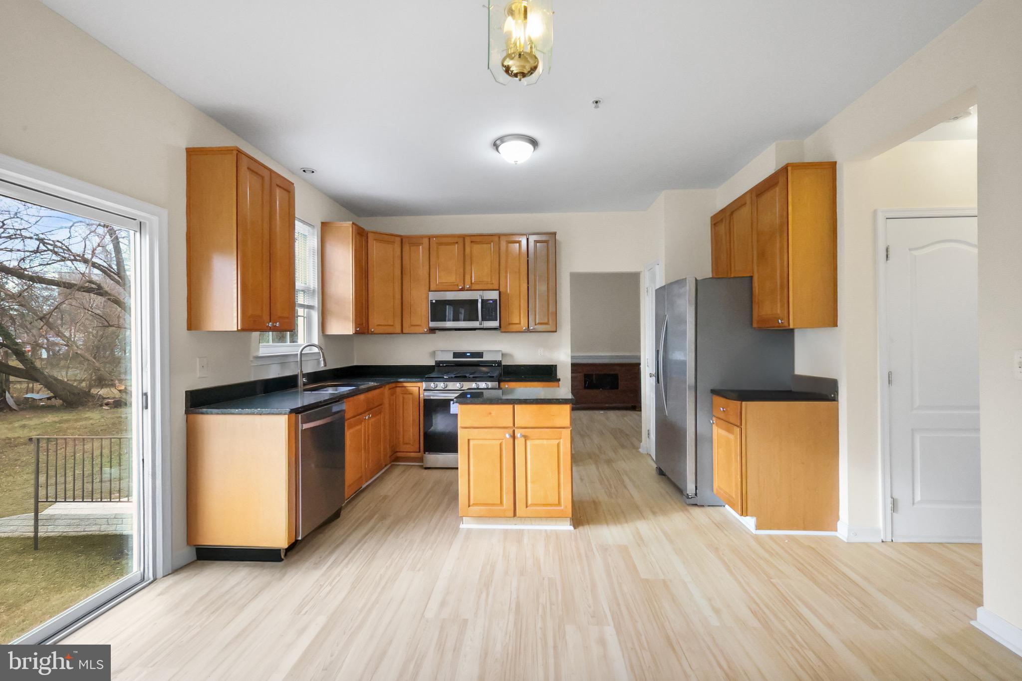 BEWLEY ESTATES - Commercial Sale