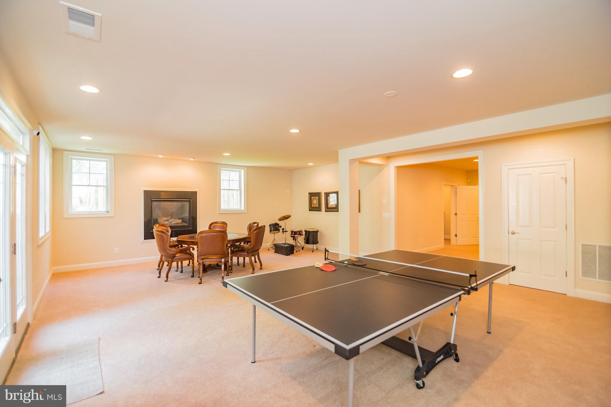 GRAYS OAKTON - Residential