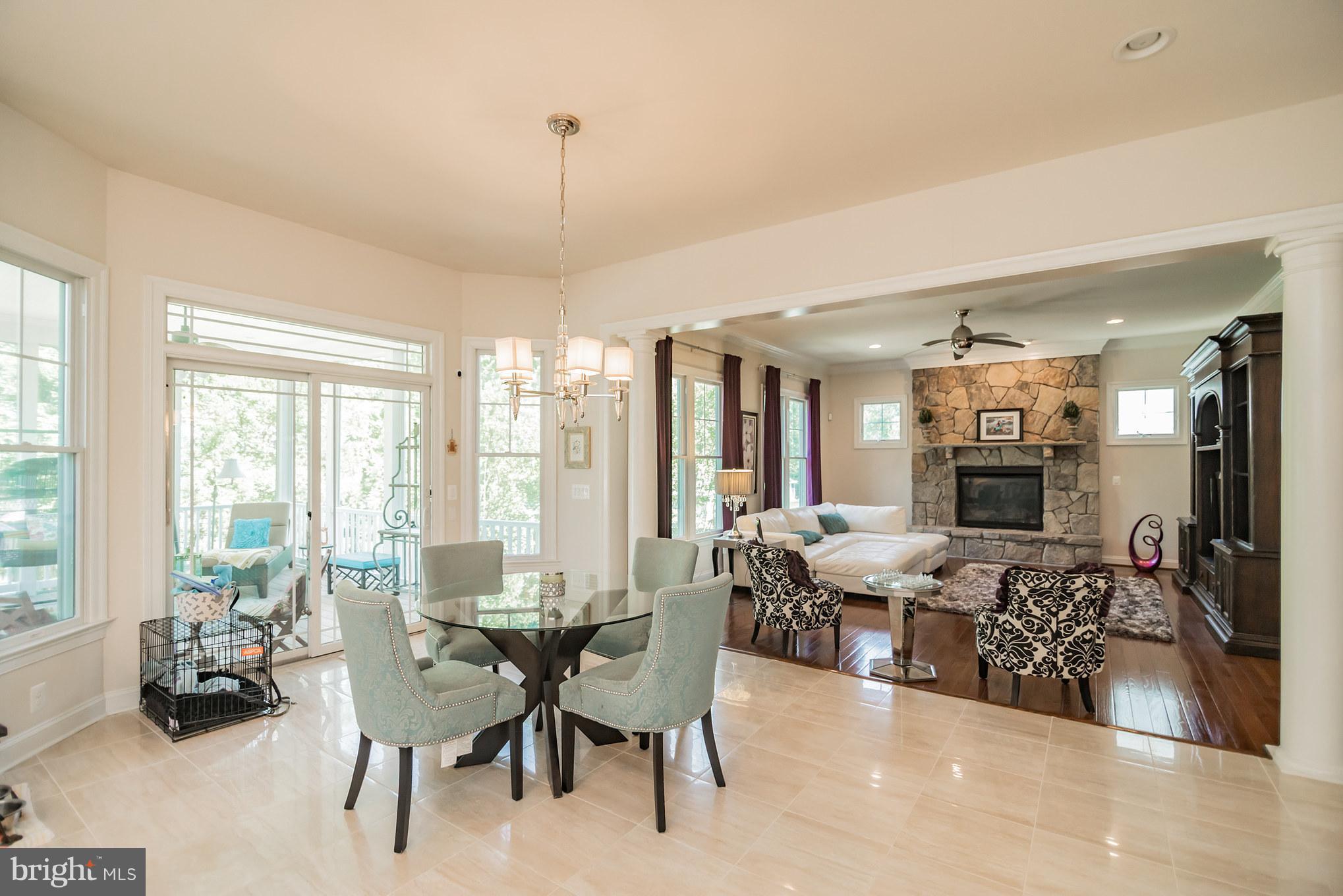 GRAYS OAKTON - Residential