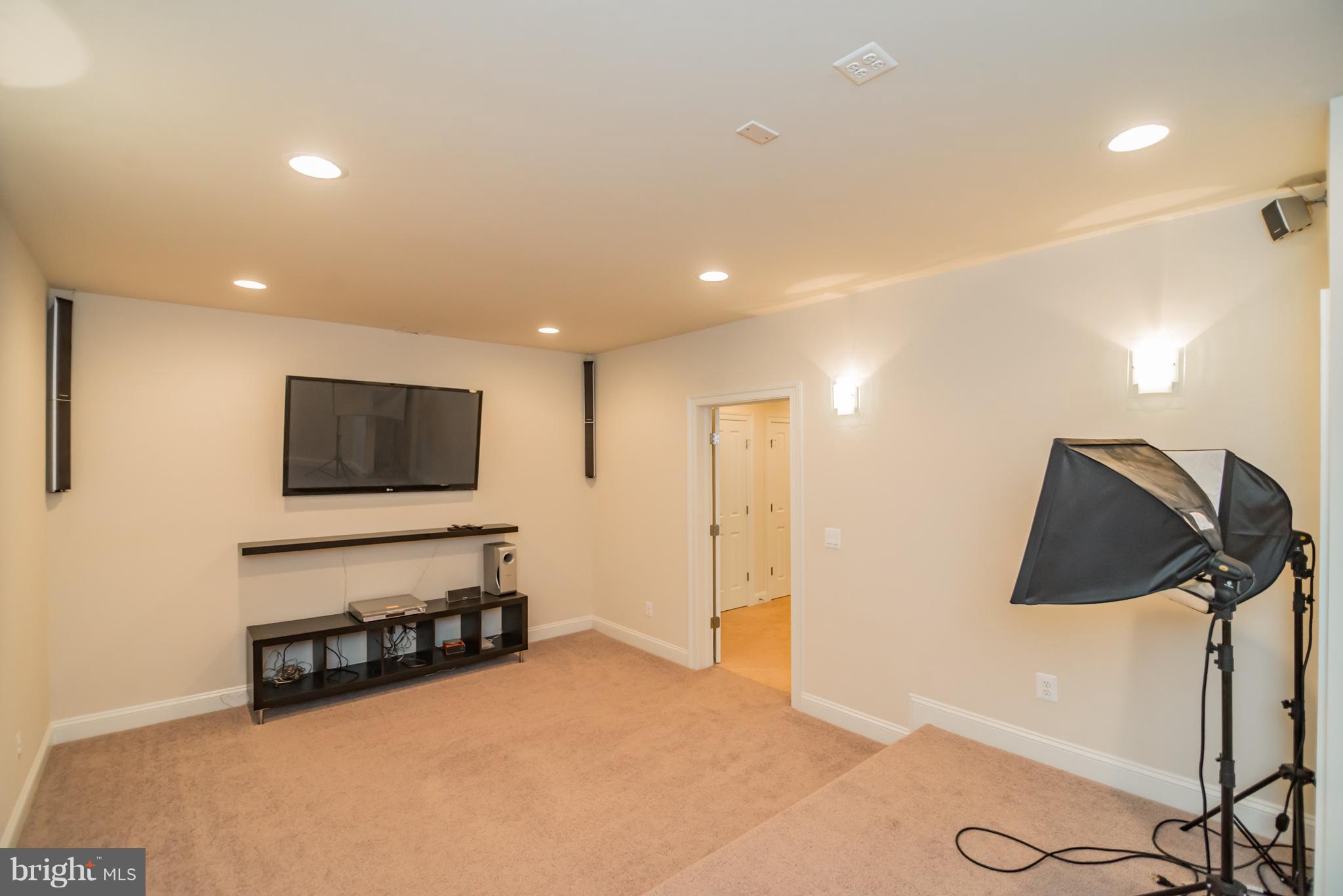 GRAYS OAKTON - Residential